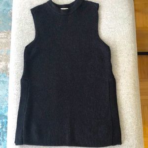 Aritzia Wilfred knitted vest.